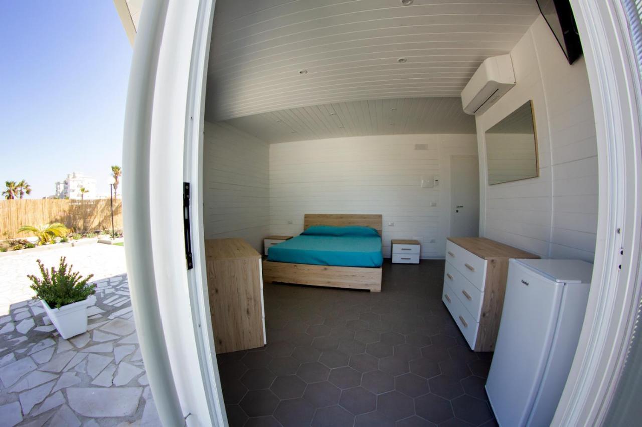 Aurora Beach & Suite Margherita Di Savoia Bagian luar foto