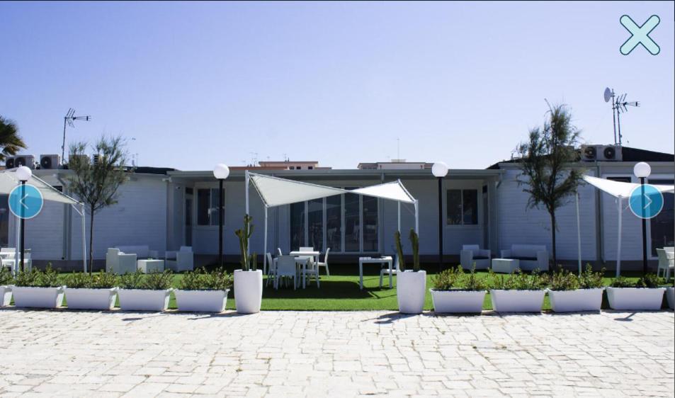 Aurora Beach & Suite Margherita Di Savoia Bagian luar foto
